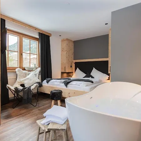 Sonnberg Otel 3*